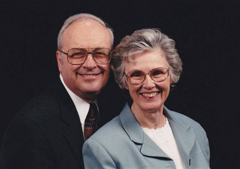 A portrait of Bob and Donna Simoneau